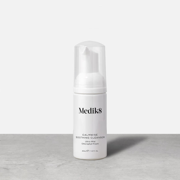 Calmwise Soothing Cleanser Try Me Grey Background-64